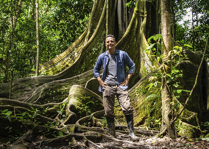 Jeffexplora con la Ceiba de 400 años en Selva Amazónica